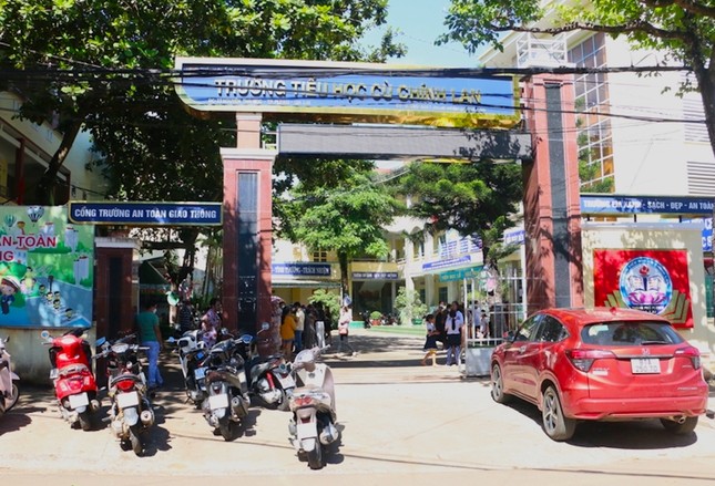Vì sao TP.Pleiku chưa xử lý dứt điểm vụ phụ huynh phản đối giáo viên âm nhạc? ảnh 1