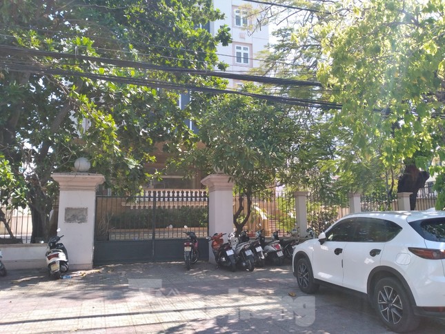 Chuyển nhiều trụ sở 'đất vàng' bỏ trống cho Khánh Hòa quản lý ảnh 2