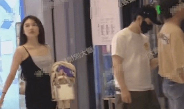 Cả Angelababy và Huỳnh Hiểu Minh đều có người tình mới ảnh 1