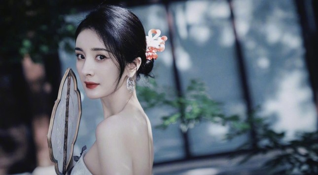Nhan sắc thật của Dương Mịch ở tuổi 37 ảnh 3