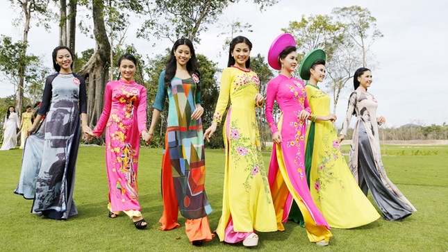 “Phù thủy sắc đẹp” và chuyện hậu trường ảnh 1