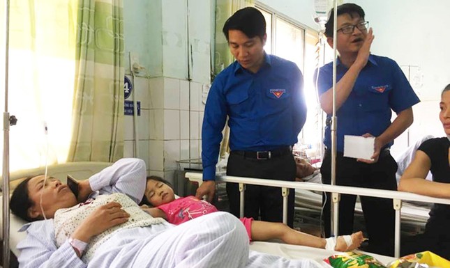 Xe tải đâm xe khách, 13 người chết: Hé lộ nguyên nhân ảnh 2