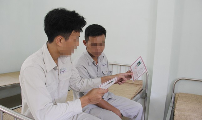 Chữa nghiện cho nhau ảnh 1