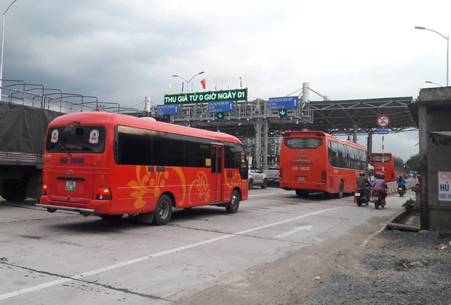 Đồng bằng sông Cửu Long: Bất bình vì trạm thu phí bủa vây ảnh 1