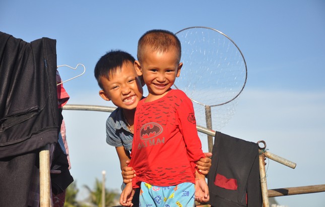 Hạ Long tương phản ảnh 2
