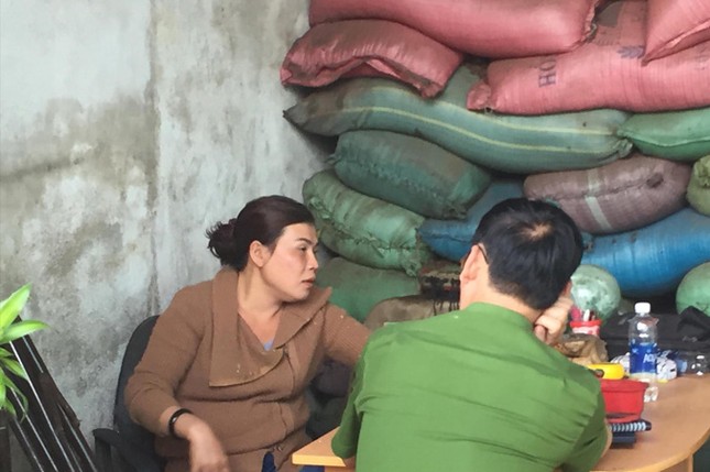 Nhuộm cà phê bằng bột pin con Ó ảnh 2