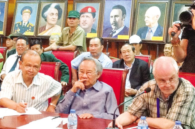 Một đất nước, không phải một cuộc chiến ảnh 5