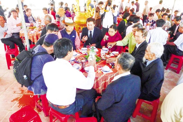 Hai đoản khúc Ba mươi tháng Tư ảnh 1