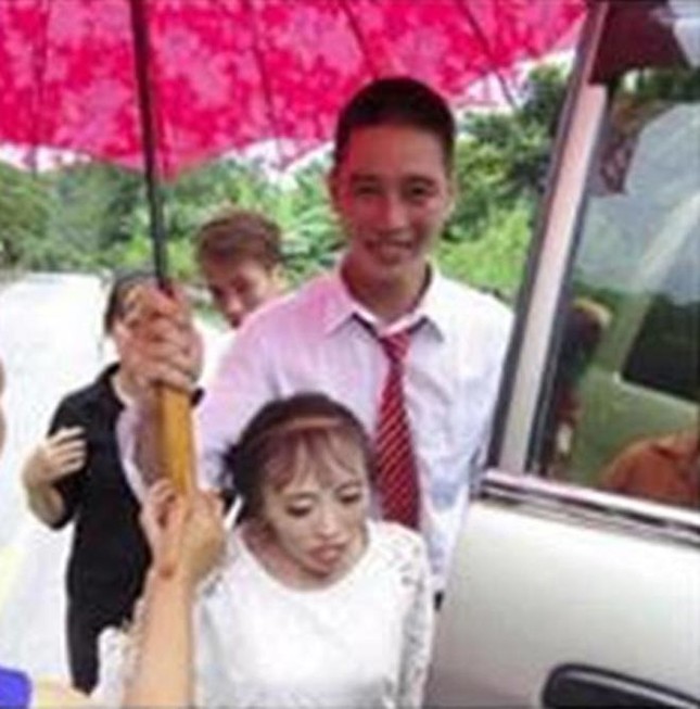 Cổ tích “Đôi đũa lệch” đã đơm hoa ảnh 1