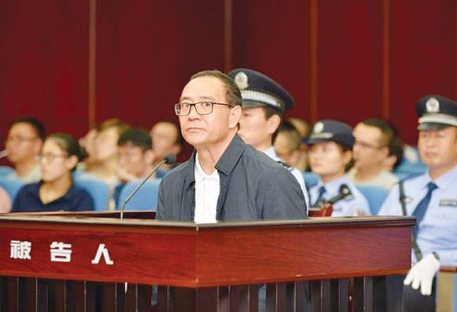 Chuyện quan tham Trung Quốc “nghiện nhà” ảnh 1