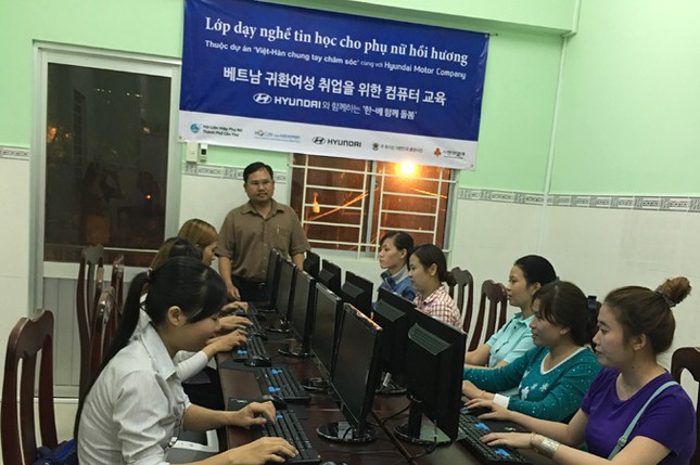 Chuyện phụ nữ miền Tây làm dâu xứ Hàn ảnh 1
