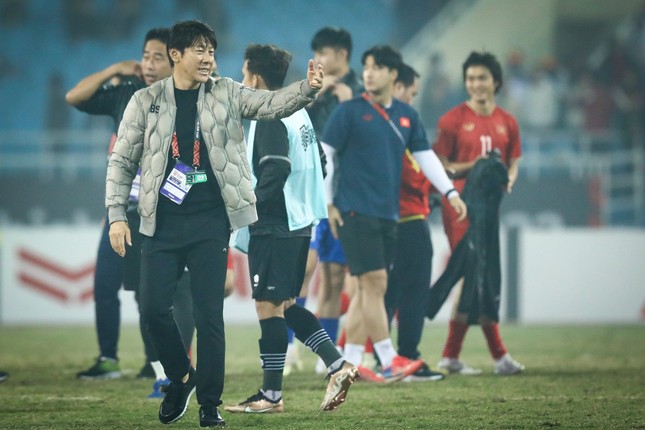 HLV Shin Tae-yong vẫn mơ mộng, tuyên bố muốn đưa ĐT Indonesia đến World Cup 2026 ảnh 1