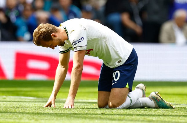 Tottenham thua ngược, cạn hy vọng dự cúp châu Âu ảnh 1