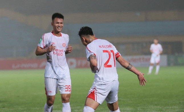 Hoàng Đức rực sáng, Viettel đánh bại SLNA 3-0 ảnh 10