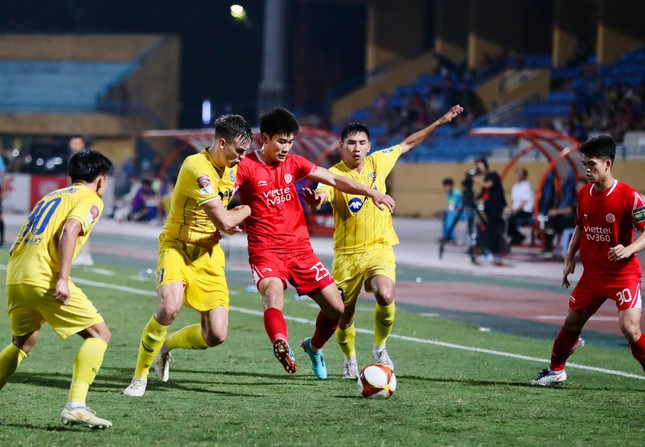 Hoàng Đức rực sáng, Viettel đánh bại SLNA 3-0 ảnh 7