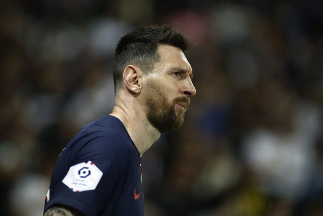 Messi bị la ó, PSG thua đội vô danh ảnh 1