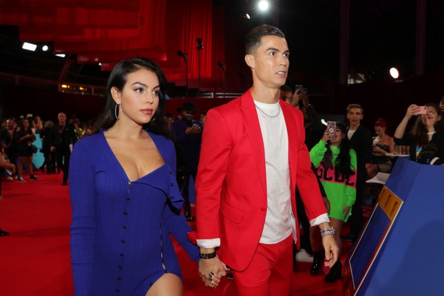 Strange details in Ronaldo's pre-marriage contract