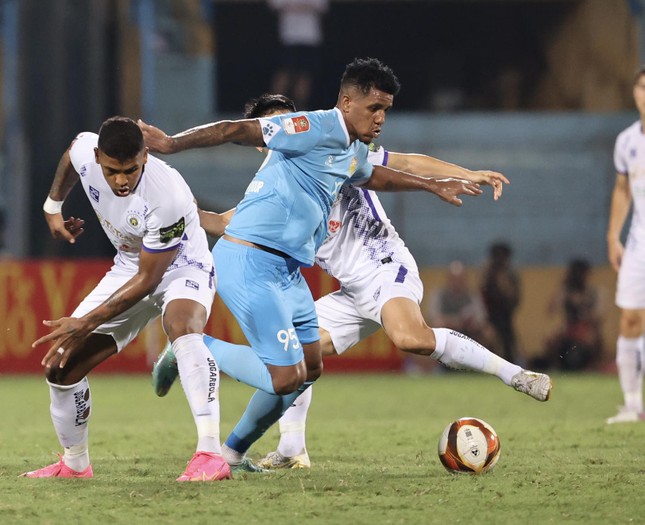 Vượt qua Nam Định 1-0, Hà Nội FC đánh chiếm ngôi đầu bảng ảnh 5