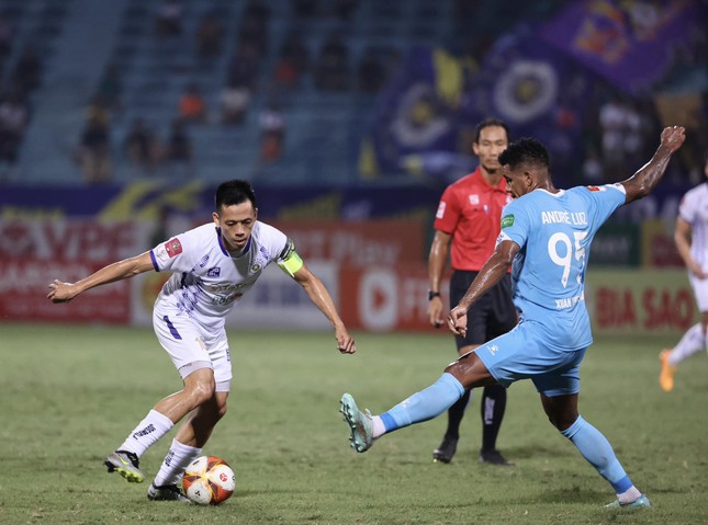 Vượt qua Nam Định 1-0, Hà Nội FC đánh chiếm ngôi đầu bảng ảnh 12