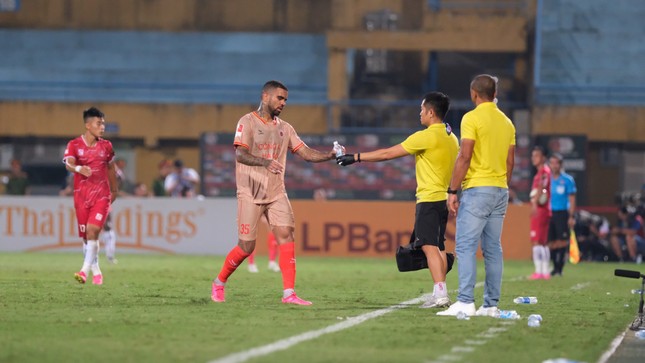 Hải Phòng gây sốc ở Hàng Đẫy, đánh bại CAHN 2-0 ảnh 16