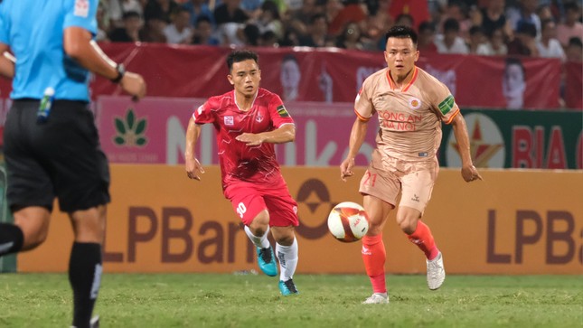 Hải Phòng gây sốc ở Hàng Đẫy, đánh bại CAHN 2-0 ảnh 27