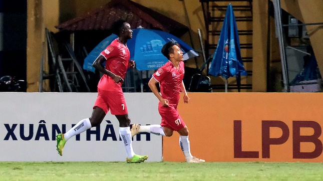 Hải Phòng gây sốc ở Hàng Đẫy, đánh bại CAHN 2-0 ảnh 26