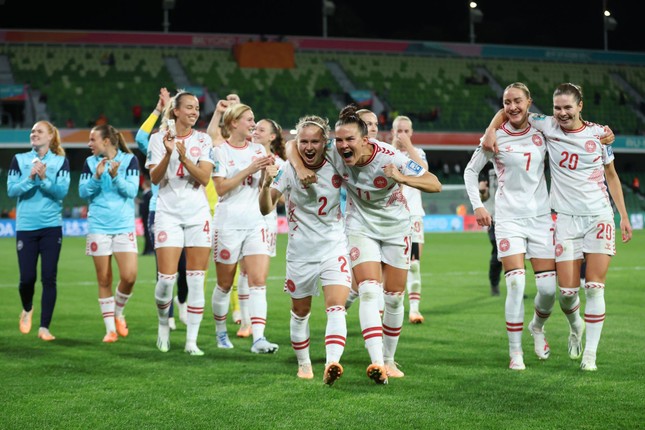 Nữ Đan Mạch thắng nhẹ, vượt mặt Trung Quốc vào vòng 1/8 World Cup 2023 ảnh 1