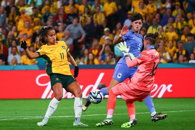 Đánh bại Pháp trên chấm luân lưu, Australia lần đầu vào bán kết World Cup ảnh 7