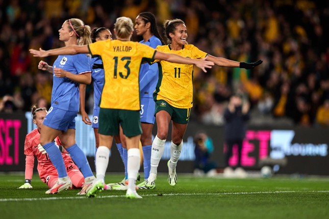 Hài hước: Cựu phó thủ tướng Australia xem nhầm trận chiếu lại tại World Cup 2023 ảnh 1