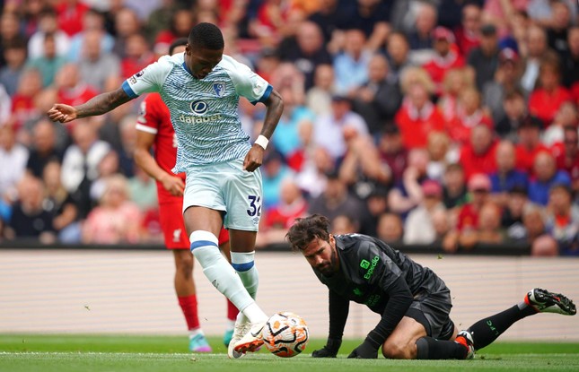 Mac Allister nhận thẻ đỏ, Liverpool vẫn thắng Bournemouth 3-1 ảnh 21