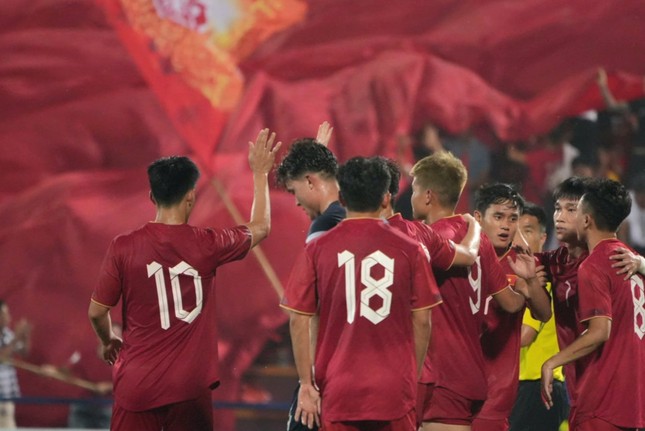 Hiệp 2 bùng nổ, U23 Việt Nam hạ U23 Guam 6-0 ảnh 14
