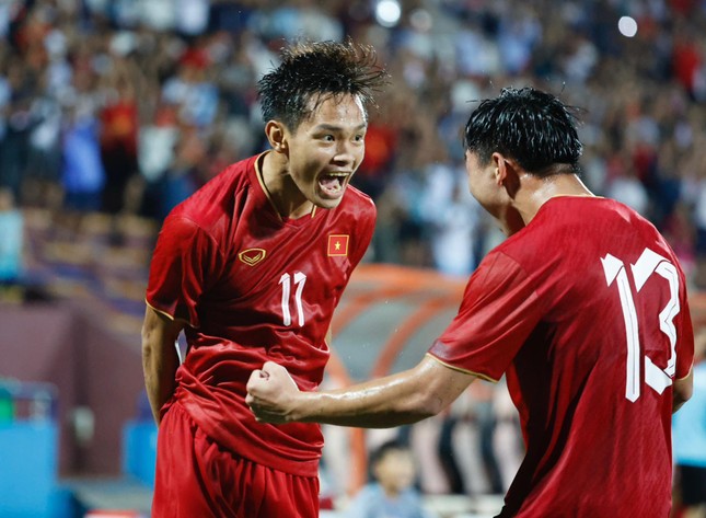 Vượt mặt các ông lớn, Việt Nam là đội đầu tiên vượt qua vòng loại U23 châu Á ảnh 1