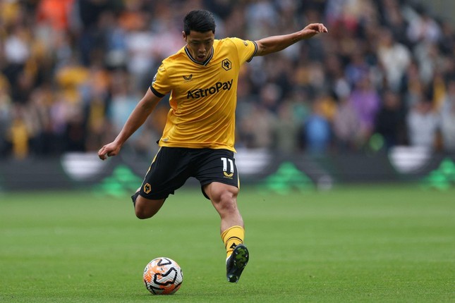 Liverpool ngược dòng đánh bại Wolves, tạm dẫn đầu bảng xếp hạng ảnh 11