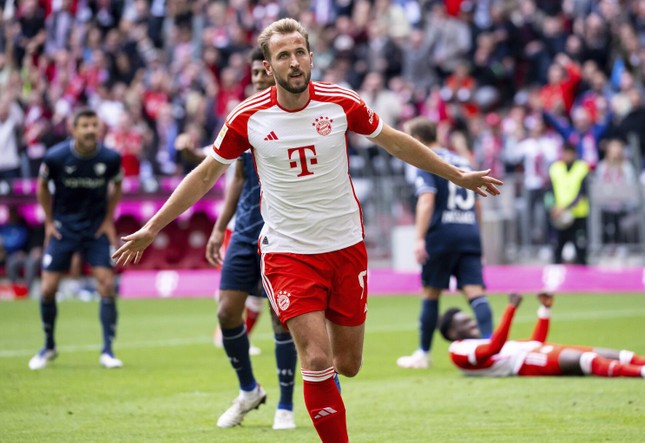Harry Kane lập hat-trick, sớm đi vào lịch sử Bayern ảnh 1