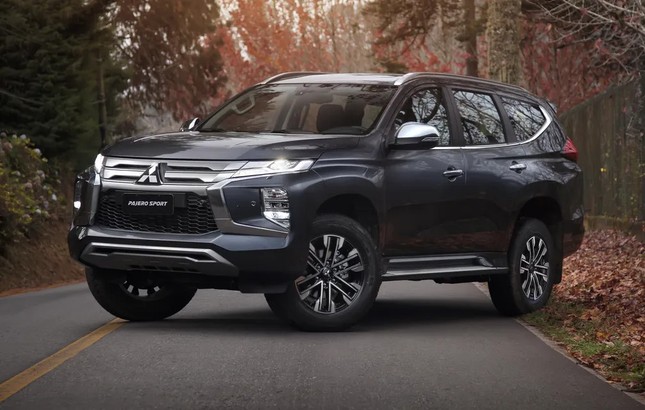 Hé lộ Mitsubishi Pajero Sport thế hệ mới ảnh 1