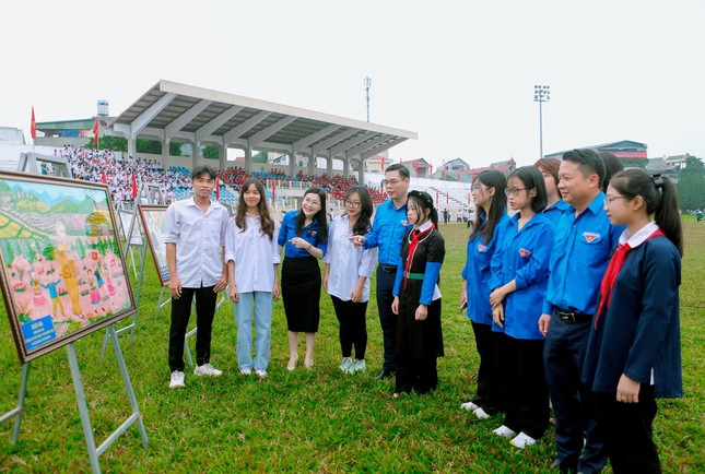Hơn 5.000 đoàn viên tham gia ngày hội 'Bác Hồ trong trái tim tuổi trẻ Yên Bái' ảnh 5