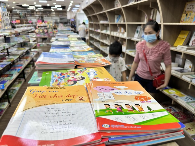 Bộ SGK do Bộ GD&ĐT biên soạn: Vì sao còn quan điểm khác nhau? ảnh 1