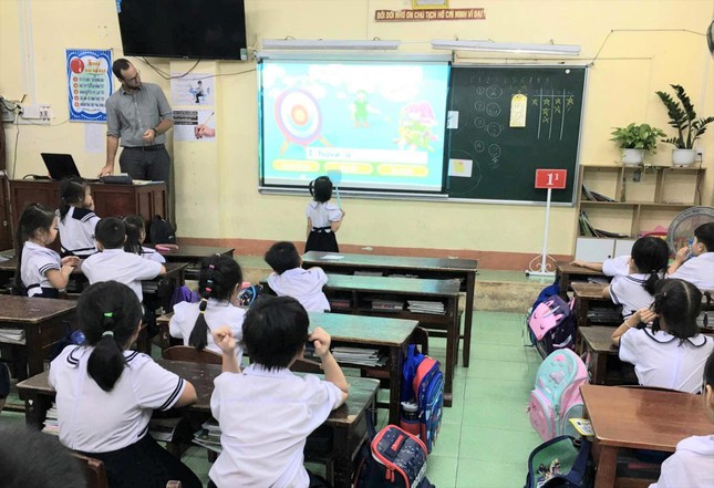 Học 2 tiết, 'ngồi không' đợi bạn 2 tiết ảnh 1