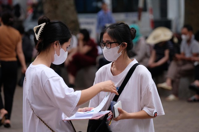 Thí sinh kêu cứu vì trường 'quay xe' vào phút chót ảnh 1