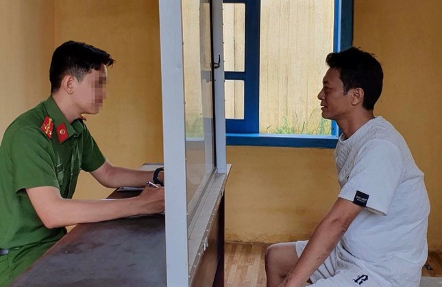 Bé gái 13 tuổi bị xâm hại sau chầu nhậu với chủ quán karaoke, massage ảnh 1