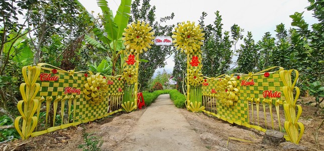 Mãn nhãn cổng cưới lá dừa 'siêu to khổng lồ' ở miền Tây - Tuổi Trẻ Online