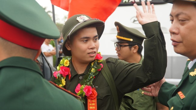 Hơn 1.000 thanh niên Đà Nẵng hào hứng bước lên cầu vinh quang ảnh 7