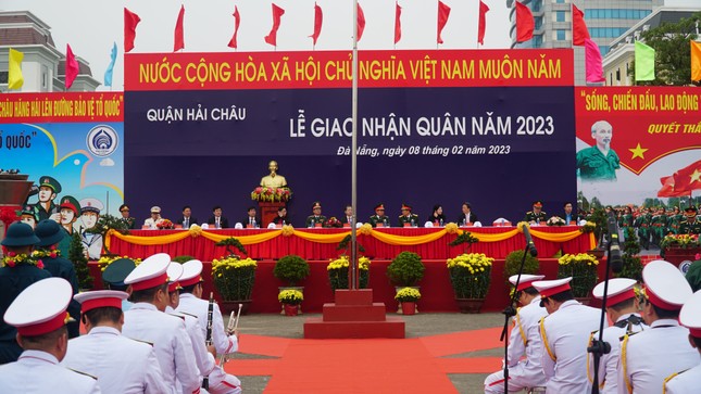 Hơn 1.000 thanh niên Đà Nẵng hào hứng bước lên cầu vinh quang ảnh 1