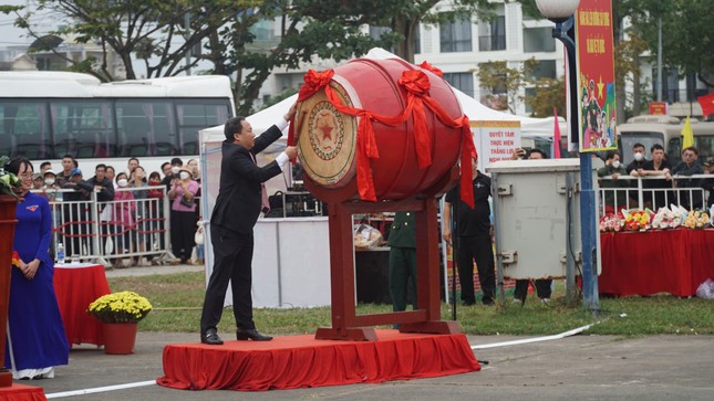 Hơn 1.000 thanh niên Đà Nẵng hào hứng bước lên cầu vinh quang ảnh 3