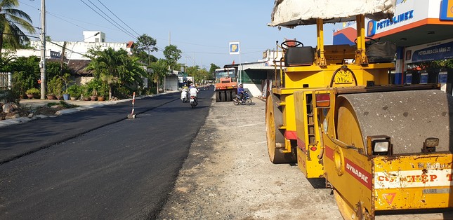 Tai nạn hy hữu, người đàn ông bị xe lu ép tử vong ảnh 1