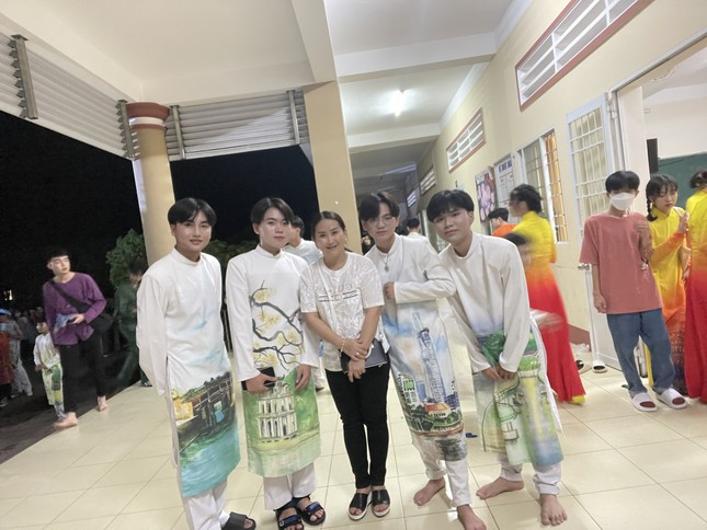 Bí quyết luyện tiếng Anh của thủ khoa tỉnh Cà Mau ảnh 3