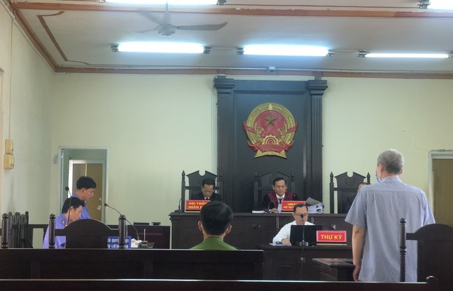 Cựu Phó Chánh án TAND tỉnh Bạc Liêu lĩnh án vì 'vòi' tiền, tình của bị cáo để xử án treo ảnh 1