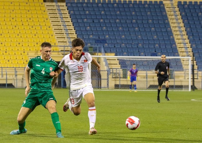 Thắng tối thiểu U23 Philippines, U23 Việt vào bán kết với ngôi đầu ảnh 19