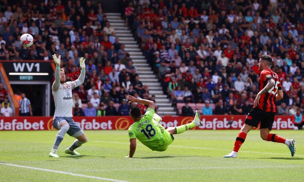 MU hạ Bournemouth 1-0 nhờ bàn thắng của Casemiro và sự xuất sắc của De Gea ảnh 8