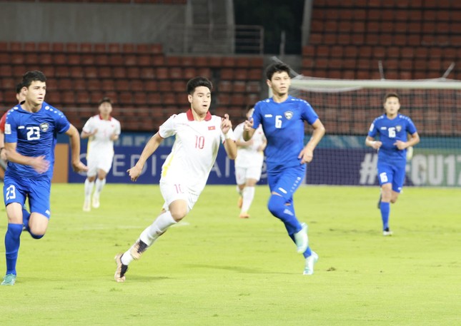 U17 Việt Nam kết thúc hành trình vòng bảng U17 châu Á với thất bại 0-1 trước U17 Uzbekistan ảnh 4